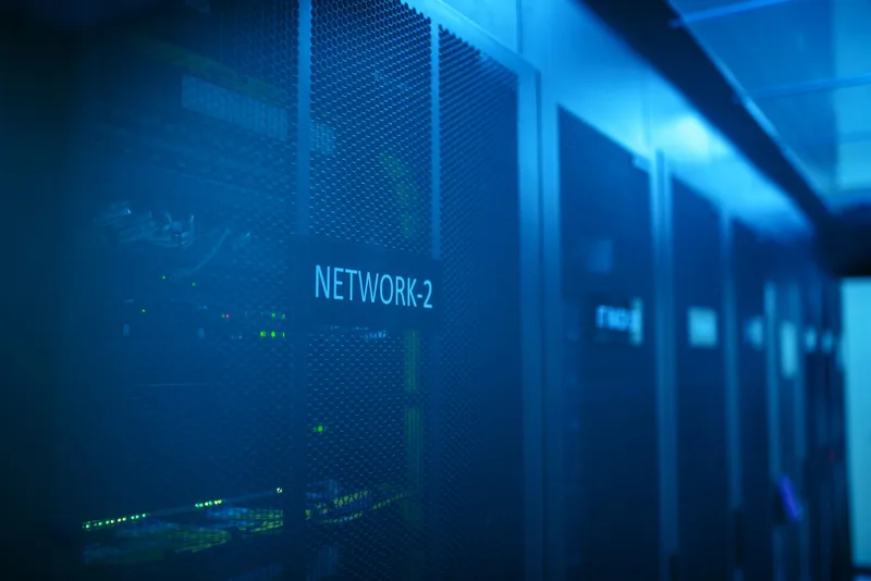 Network nodes connected by lines illustrating LinkedIn network growth strategy